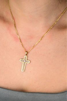 Złoty krzyż 333 ✨ wisiorek unisex z żółtego i białego złota ZA3471 (5).jpg